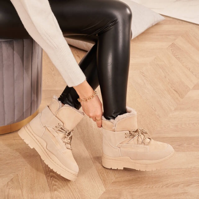 Boots fourrées en suédine à lacets - Gallantry Shop