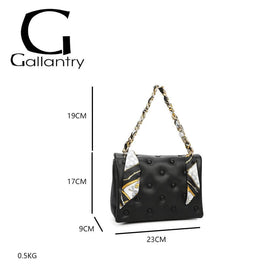 Petit sac à main avec chaîne et foulard 