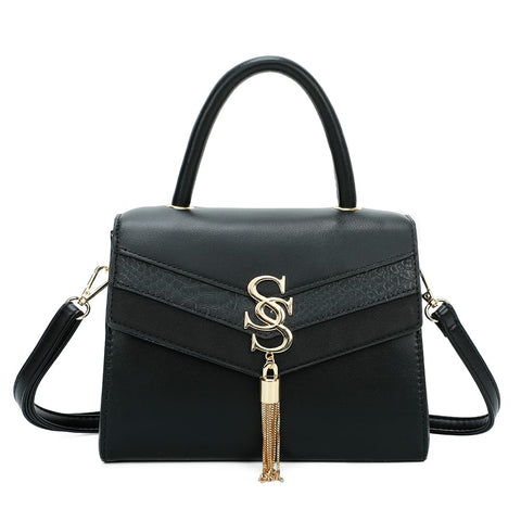 Image of Decorative Shoulder Bag With S Buckle