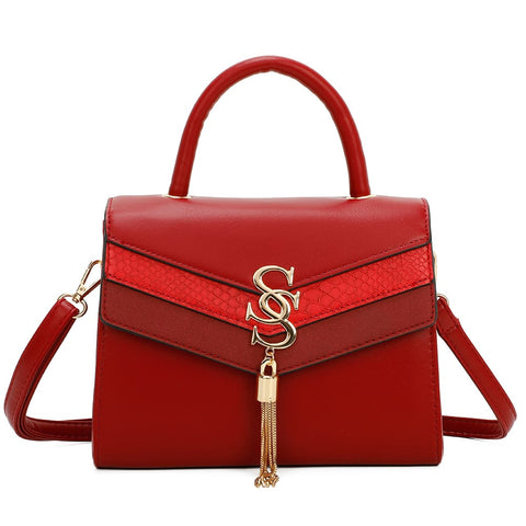 Image of Decorative Shoulder Bag With S Buckle